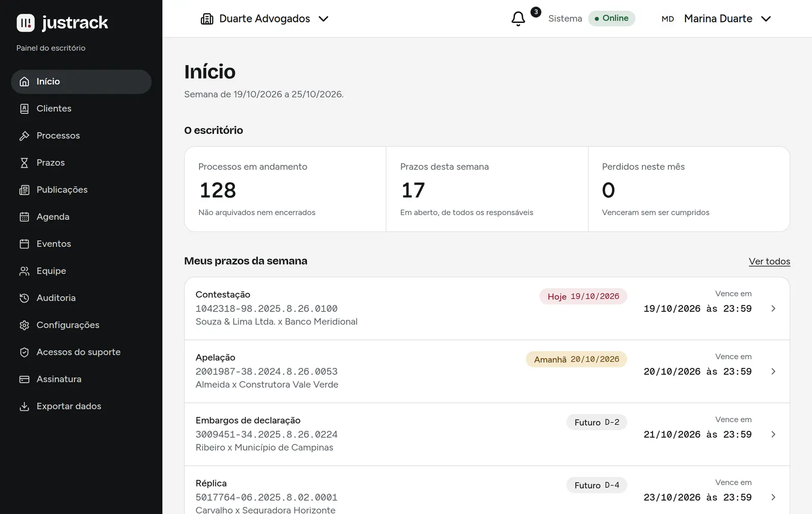 Tela inicial do Alkada: três indicadores do escritório e a lista de prazos da semana, cada um com o estado escrito, a data de vencimento e o número CNJ do processo.